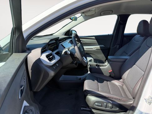 Used 2027 Chevrolet Bolt RS w/ LPO, All-Weather Package FWD image 10
