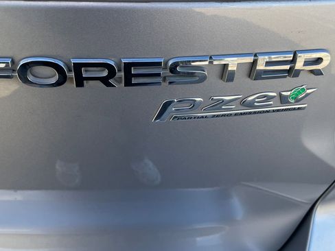 Used 2017 Subaru Forester 2.5i Premium w/ All-Weather Package image 24