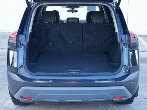 Used 2023 Nissan Rogue SV w/ SV Premium B Package FWD image 9