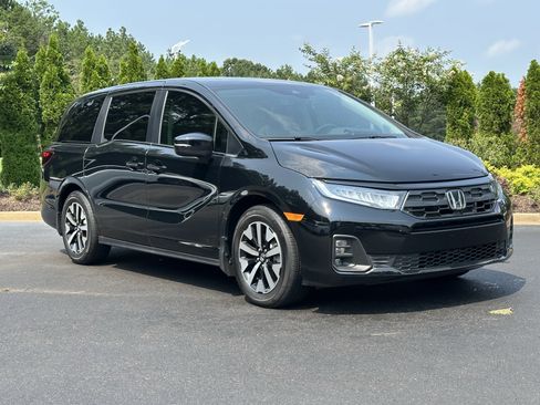 Used 2026 Honda Odyssey EX-L image 2