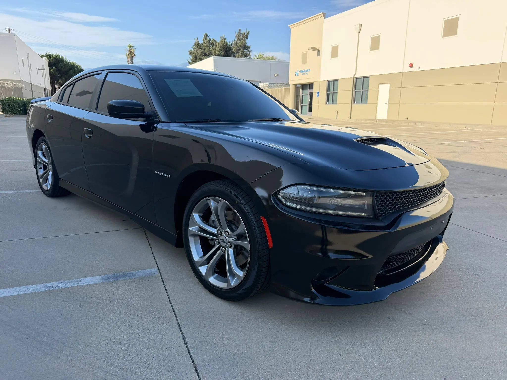 Used 2021 Dodge Charger R/T RWD image 3