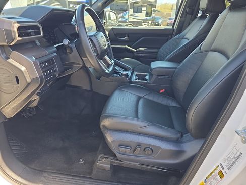 Certified 2024 Toyota Tacoma TRD Off-Road w/ TRD Off Road Premium Package AWD/4WD image 15