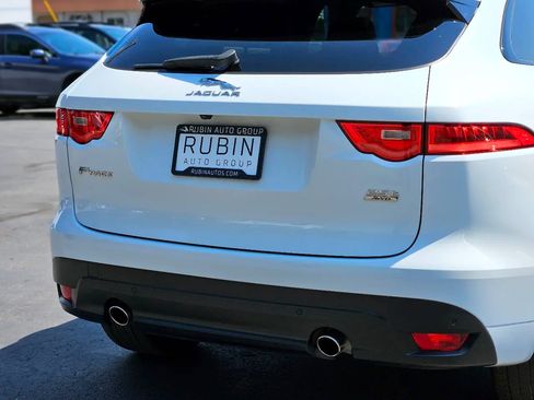 Used 2019 Jaguar F-PACE R-Sport image 37