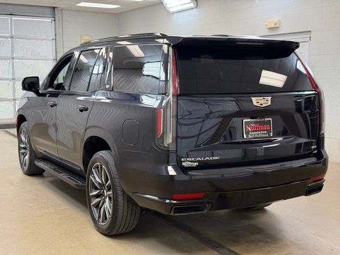 Used 2023 Cadillac Escalade Sport AWD/4WD image 7