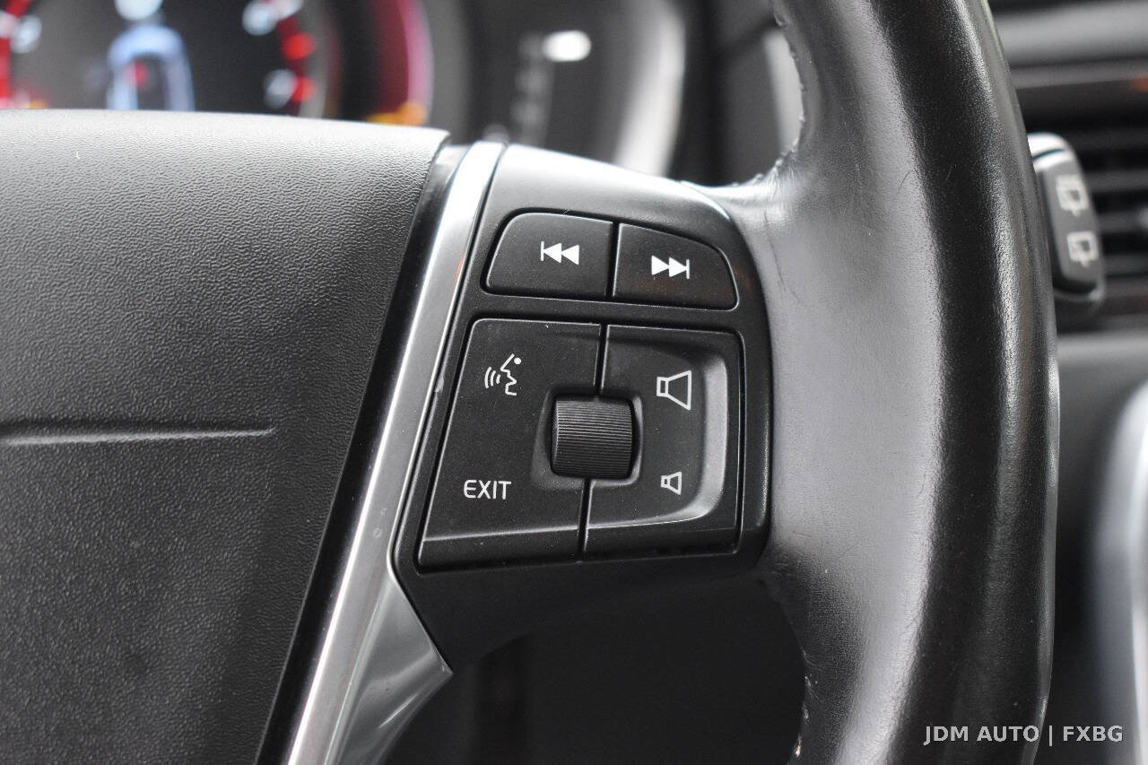 Used 2016 Volvo XC70 T5 Premier w/ Proximity Package AWD/4WD image 21