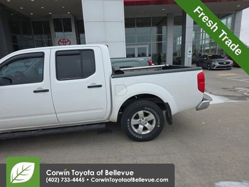 Used 2012 Nissan Frontier SV w/ SV Premium Utility Pkg image 9