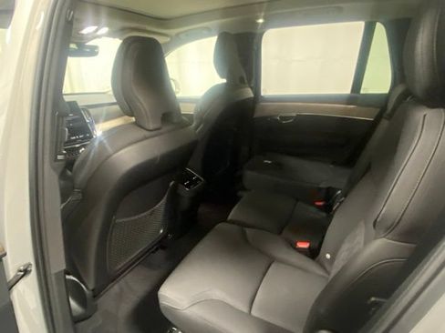 Used 2025 Volvo XC90 B6 Plus AWD/4WD image 13