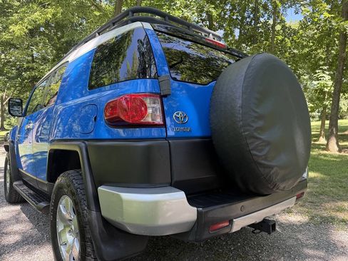 Used 2007 Toyota FJ Cruiser 4WD image 25