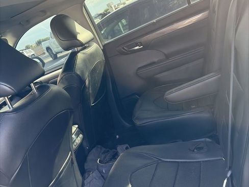 Used 2021 Toyota Highlander Limited image 12