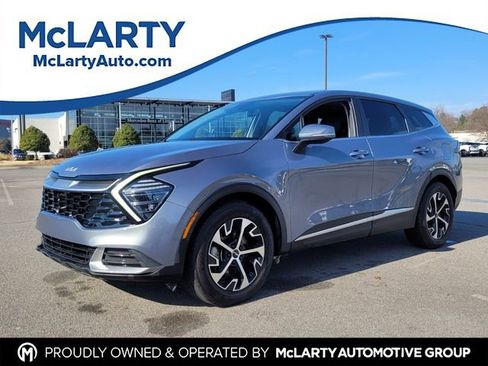 Used 2024 Kia Sportage EX image 1