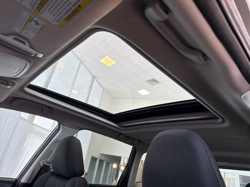 Used 2019 Subaru Forester Premium w/ All-Weather Package image 16