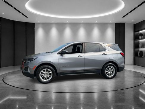 Used 2023 Chevrolet Equinox LT AWD/4WD image 3