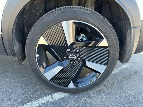 Used 2025 Nissan Kicks SR image 6