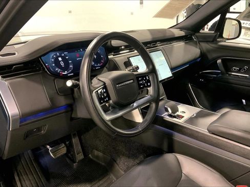 Used 2024 Land Rover Range Rover SE image 17