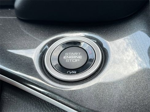 Used 2022 Jeep Grand Cherokee Altitude image 28