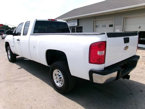 Used 2008 Chevrolet Silverado 3500 W/T AWD/4WD image 2