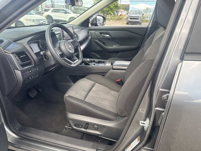 Used 2024 Nissan Rogue SV FWD image 19