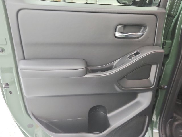 Used 2023 Nissan Frontier SV w/ SV Convenience Package RWD image 34