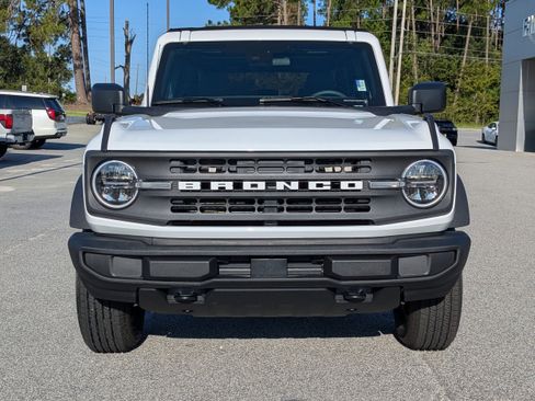 New 2025 Ford Bronco 4-Door image 9
