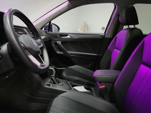 Used 2024 Volkswagen Tiguan SE image 15