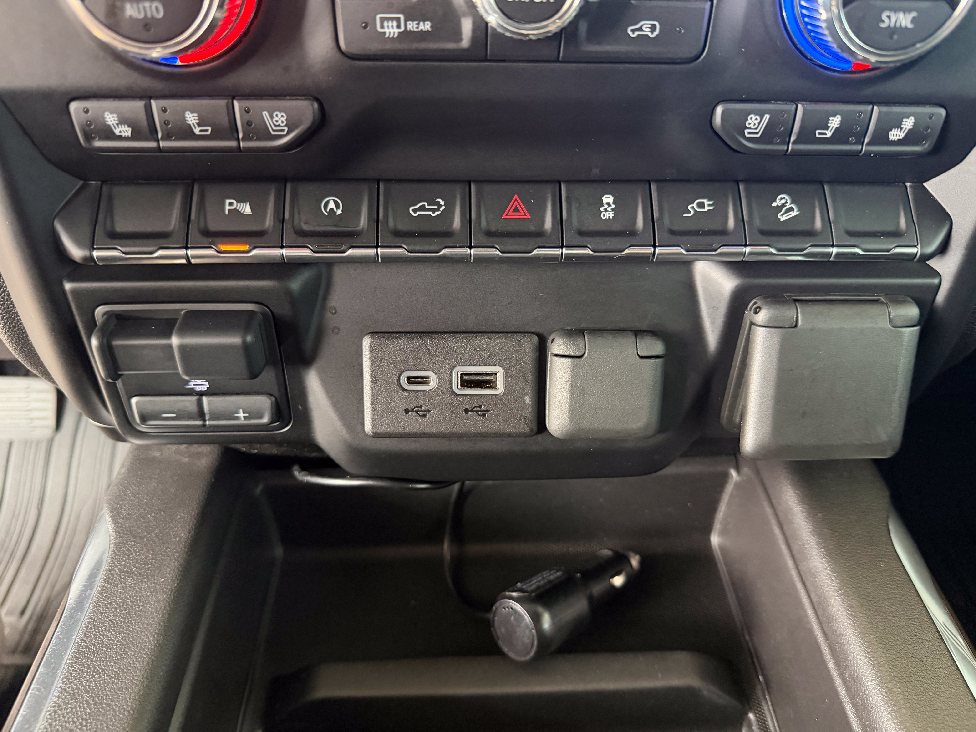 Used 2021 GMC Sierra 1500 SLT AWD/4WD image 44