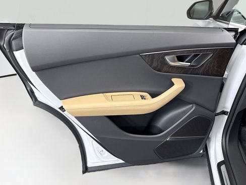 Used 2026 Audi Q8 Premium Plus image 25