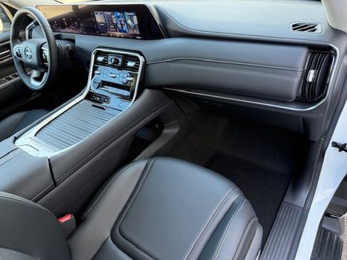 New 2026 Nissan Armada SV image 15