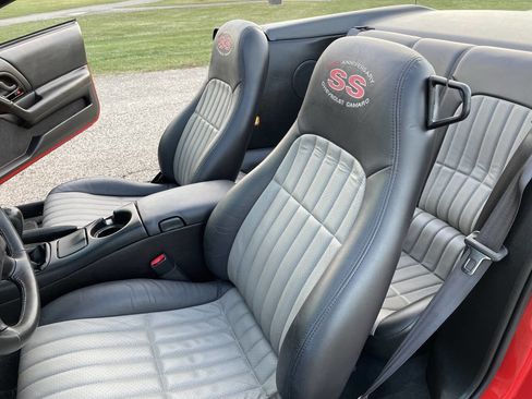 Used 2002 Chevrolet Camaro Z28 image 7