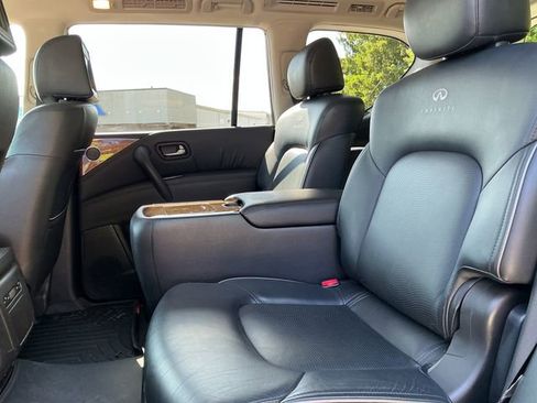 Used 2011 INFINITI QX56 4WD w/ Theater Pkg image 21