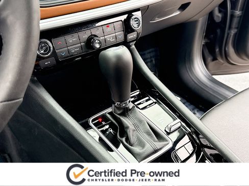 Used 2024 Jeep Compass Limited image 11