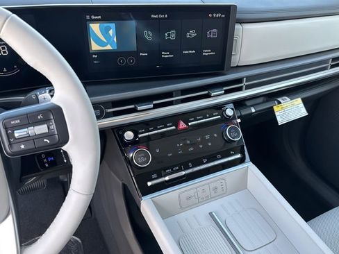 Used 2026 Hyundai Santa Fe SEL FWD image 21