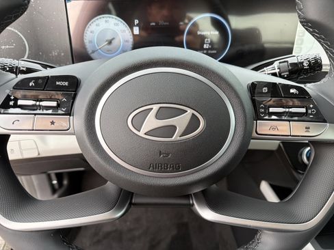 New 2026 Hyundai Elantra Limited FWD image 18