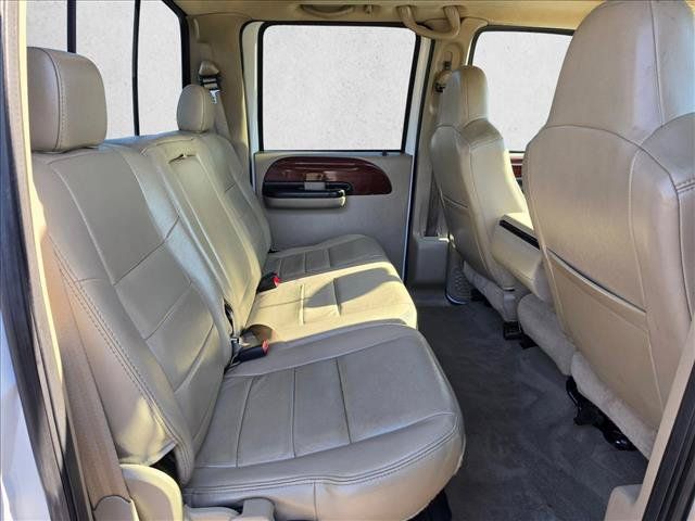 Used 2005 Ford F350 Lariat AWD/4WD image 12