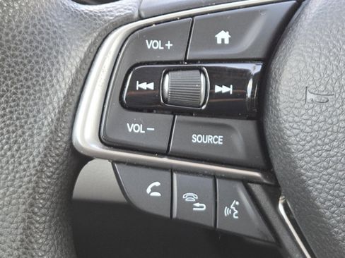 Used 2018 Honda Accord LX image 30