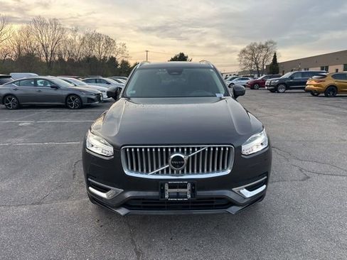 Used 2024 Volvo XC90 T8 Plus image 2
