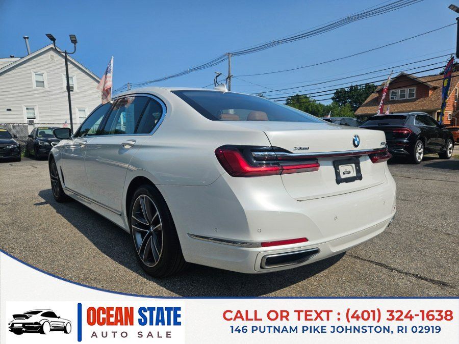 Used 2020 BMW 750i xDrive w/ Executive Package AWD/4WD image 3
