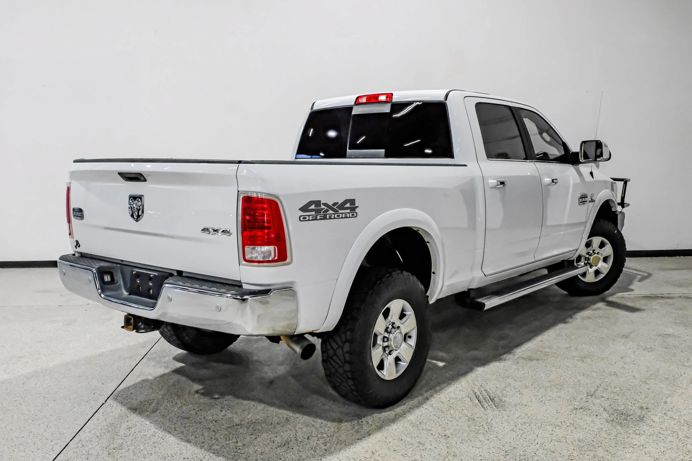 Used 2017 RAM 2500 Longhorn w/ Convenience Group AWD/4WD image 6