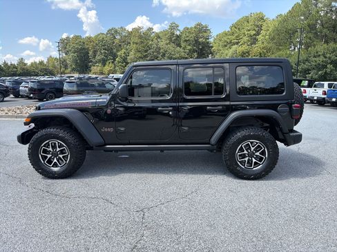Used 2024 Jeep Wrangler Unlimited Rubicon AWD/4WD image 4