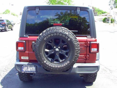 Used 2022 Jeep Wrangler Sport AWD/4WD image 26