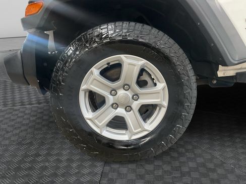 Used 2018 Jeep Wrangler Unlimited Sport S AWD/4WD image 14
