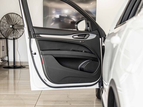 New 2025 Alfa Romeo Stelvio Sprint image 32