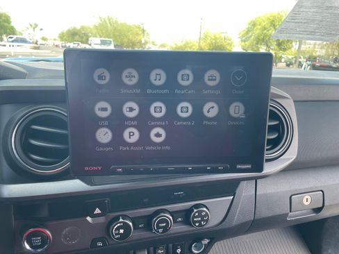 Used 2019 Toyota Tacoma TRD Sport w/ Technology Package RWD image 28