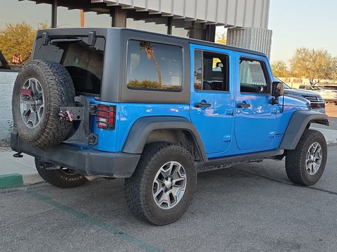 Used 2015 Jeep Wrangler Unlimited Rubicon w/ Connectivity Group image 7