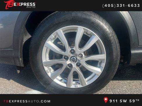 Used 2021 Nissan Rogue Sport S image 11