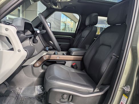 Used 2023 Land Rover Defender 110 X-Dynamic SE image 24