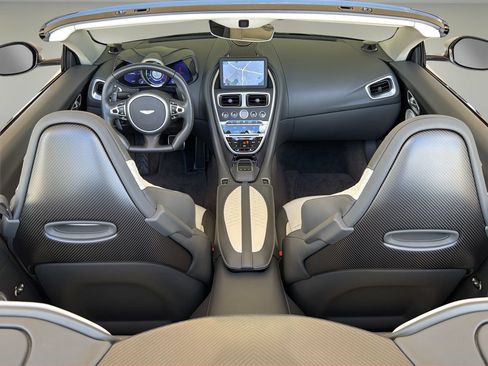 Used 2023 Aston Martin DBS Superleggera Volante RWD image 15