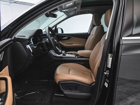 Used 2024 Audi Q7 2.0T Premium w/ Convenience Package image 30