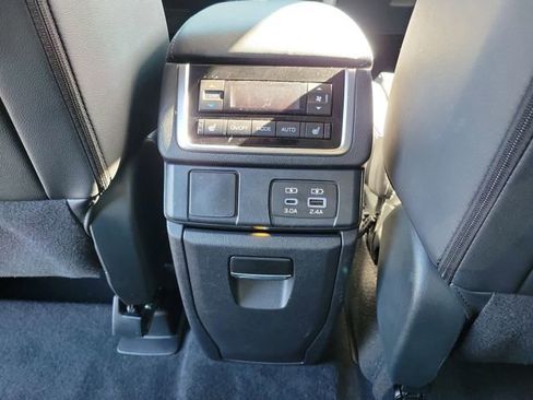 Used 2023 Subaru Ascent Limited AWD/4WD image 13