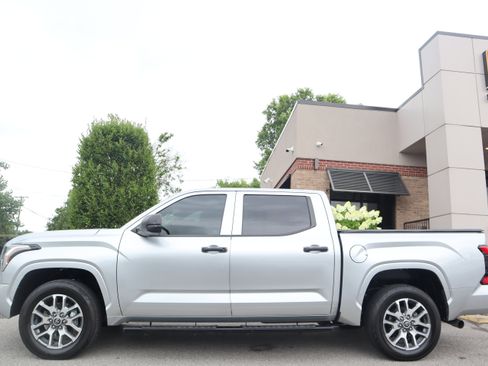 Used 2023 Toyota Tundra SR AWD/4WD image 11