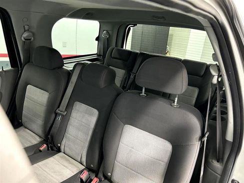 Used 2003 Ford Expedition XLT image 10